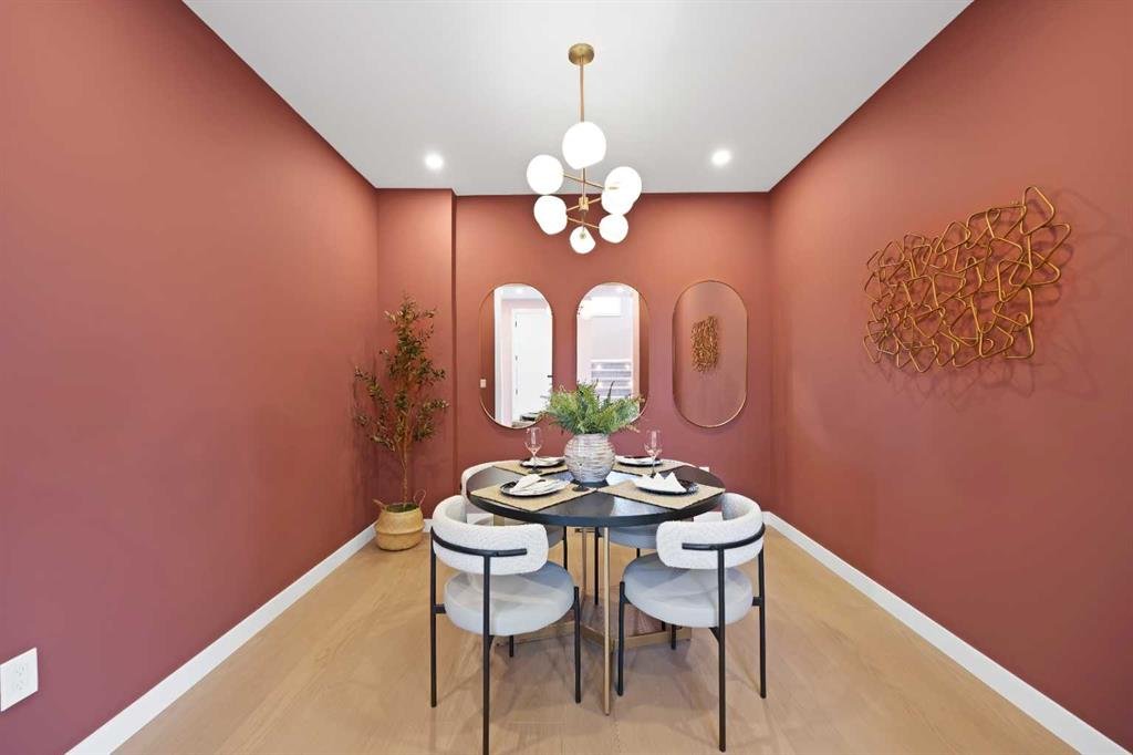 Bold dining room staging